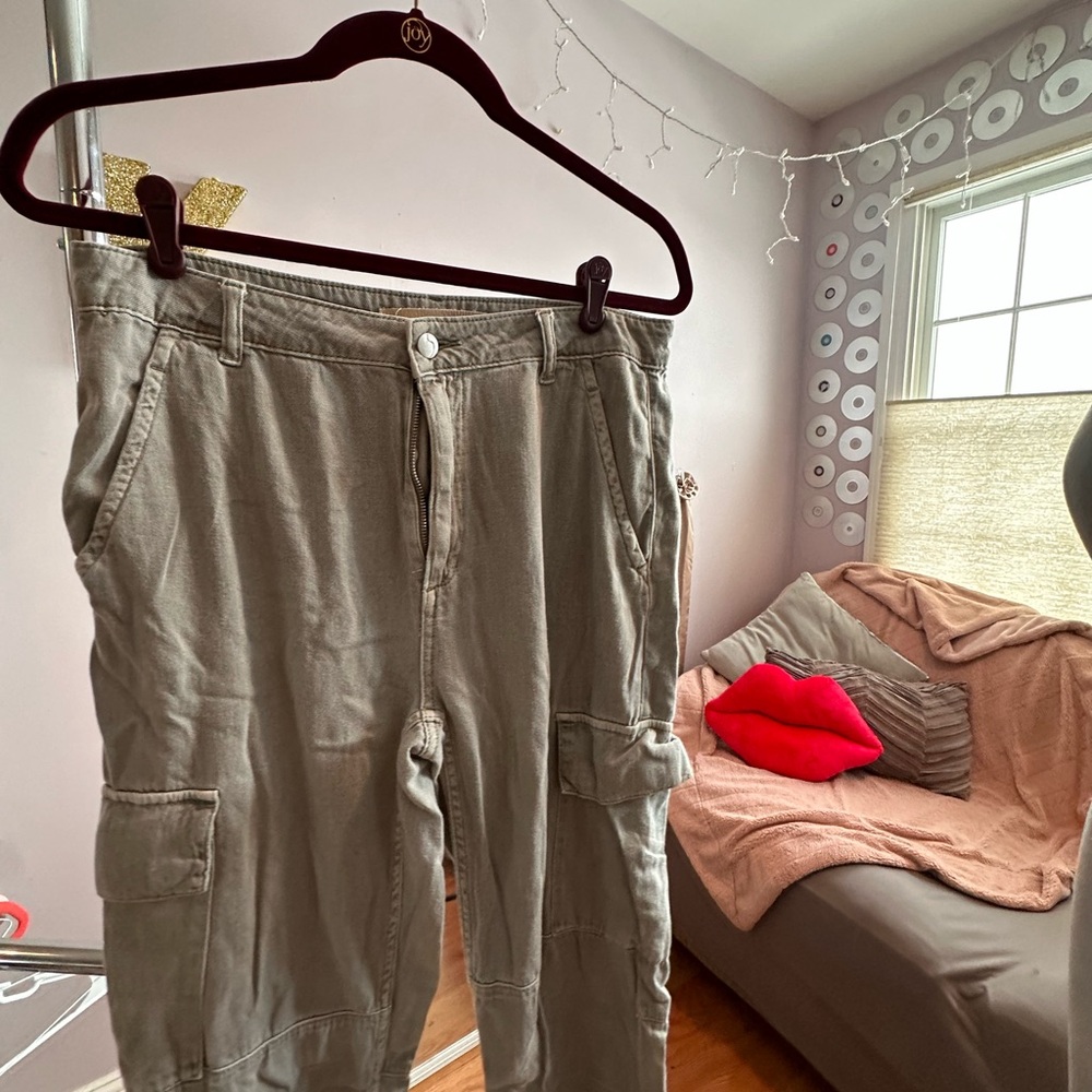 Joe's Jeans Green Cargo Pants with Loose Fit
